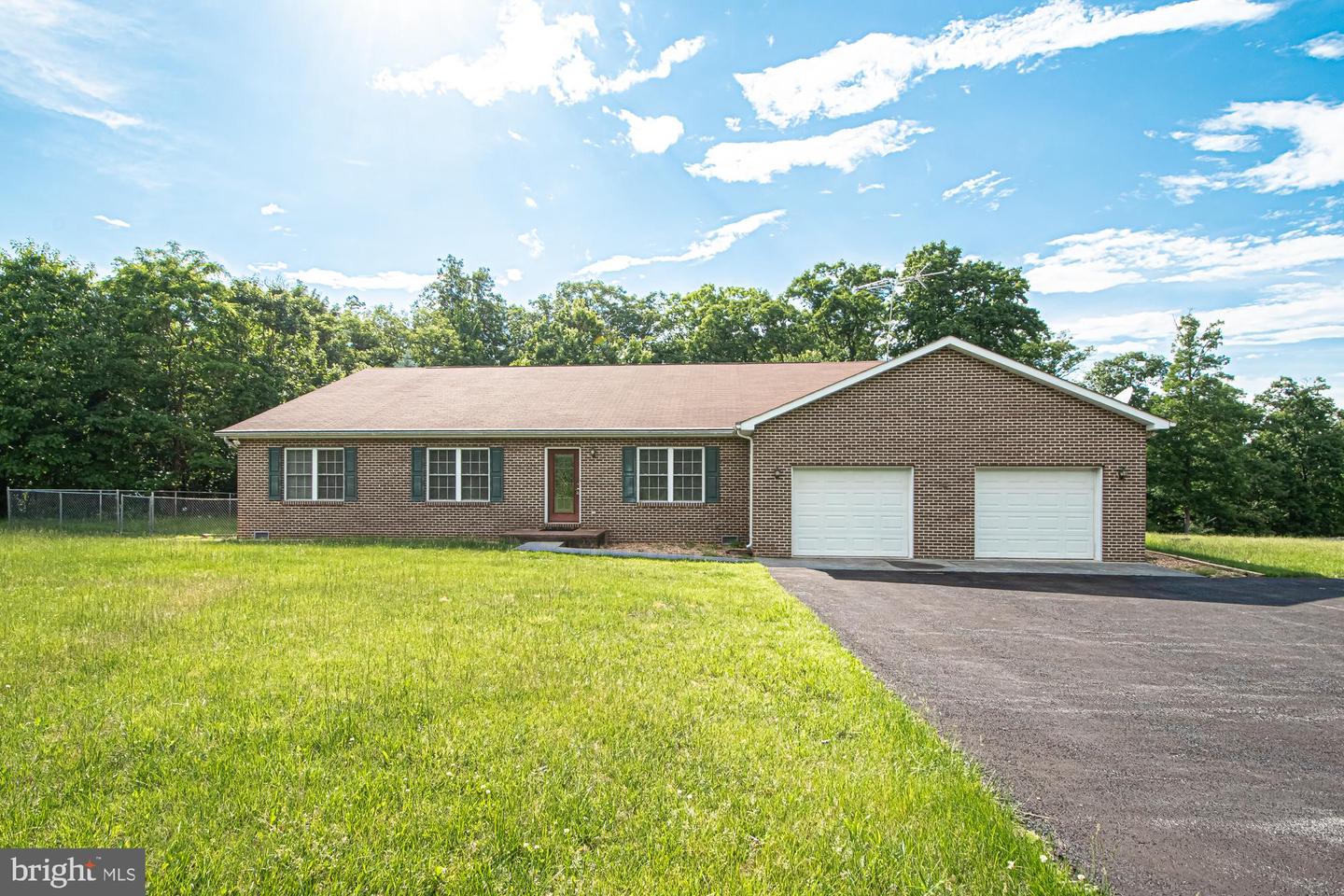 1001 N Timber Ridge Rd Property Photo 1