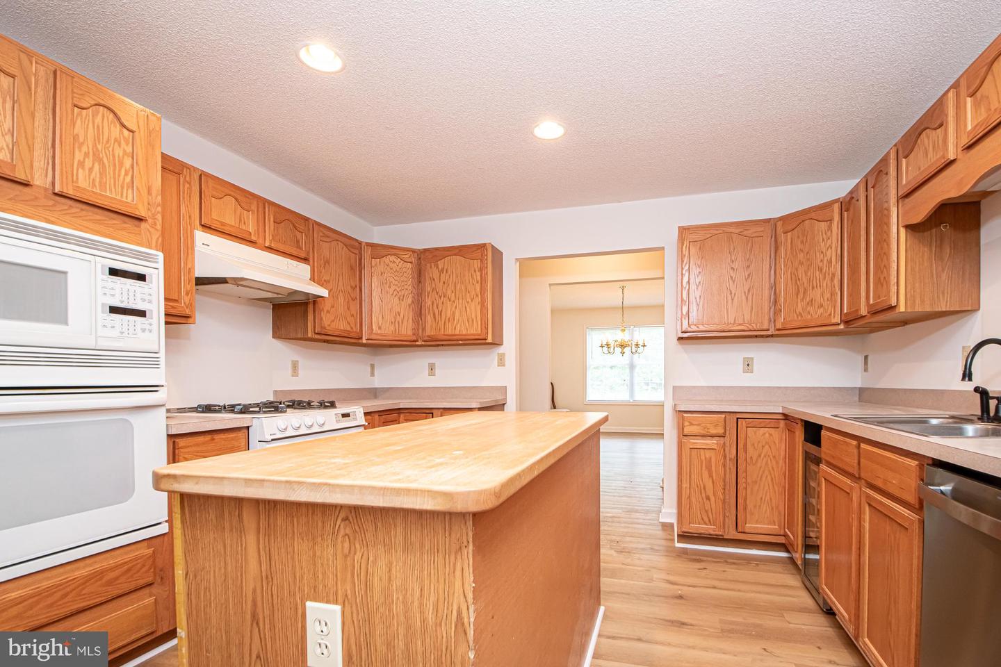 1001 N Timber Ridge Rd Property Photo 21