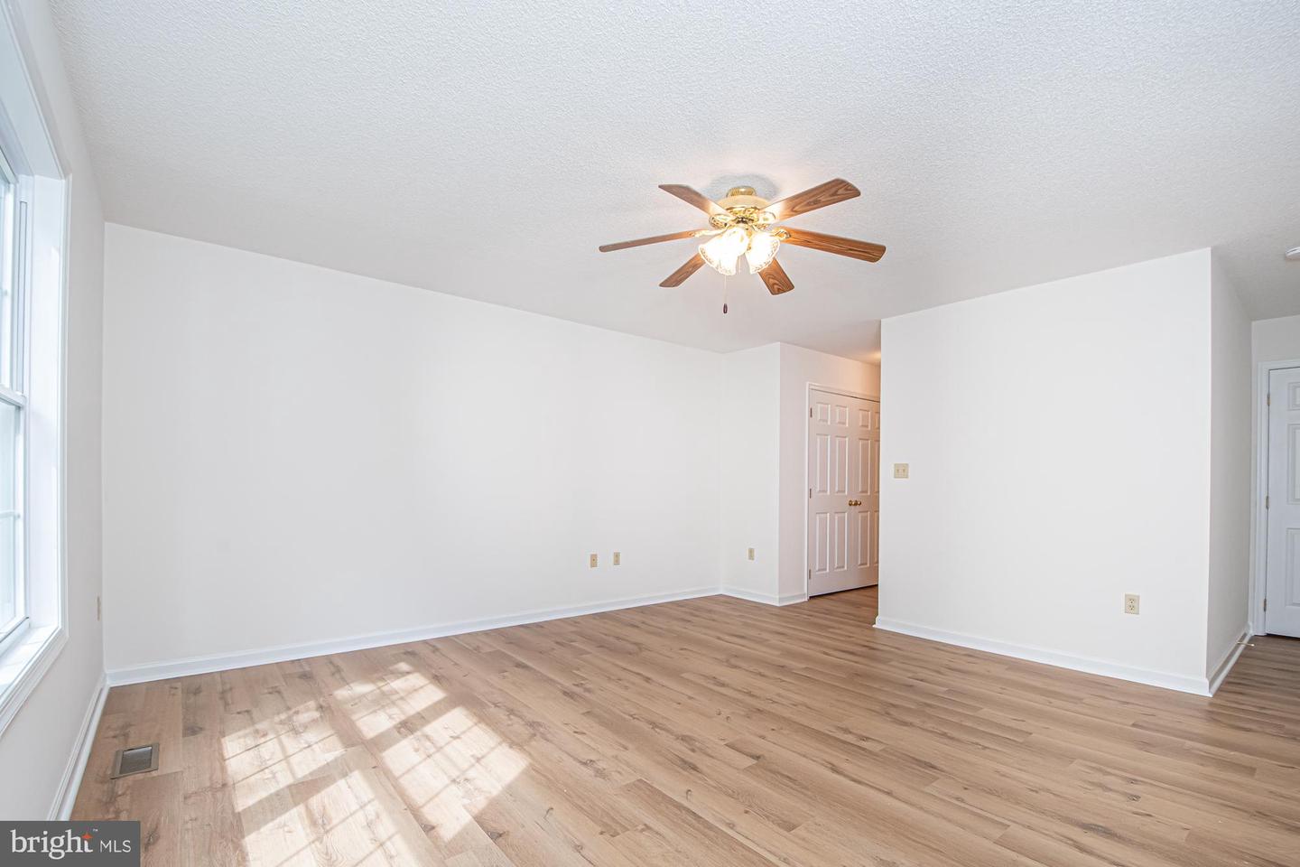 1001 N Timber Ridge Rd Property Photo 33