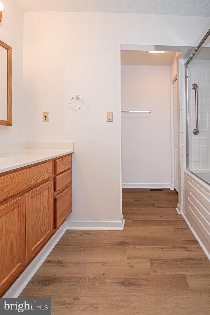 1001 N Timber Ridge Rd Property Photo 40