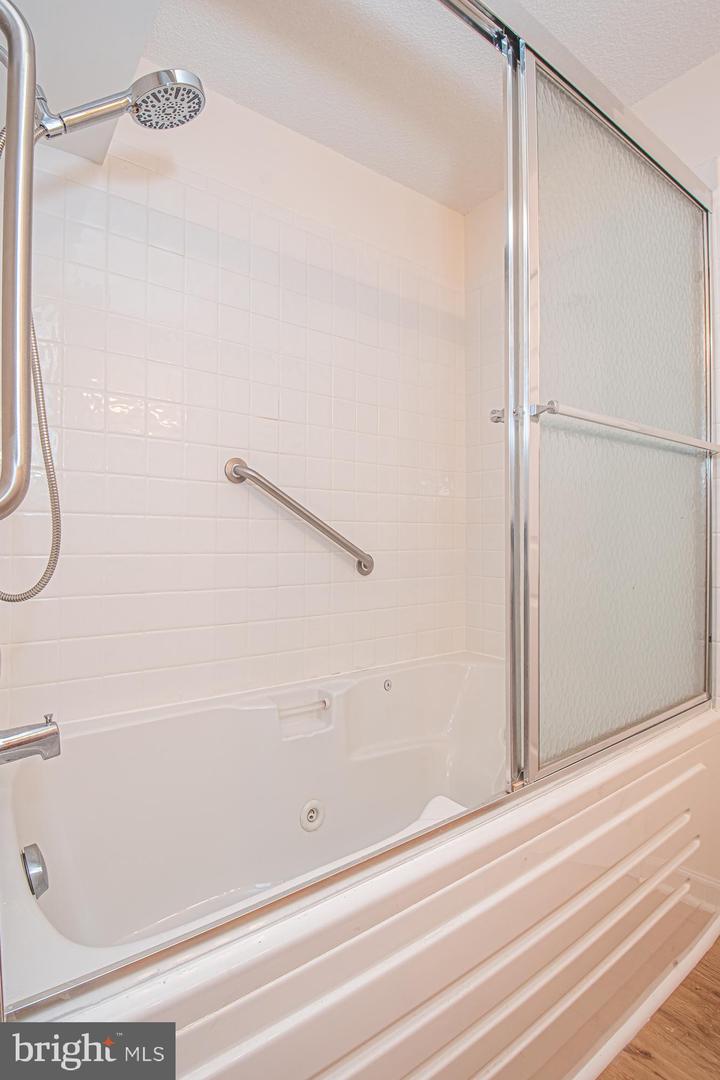 1001 N Timber Ridge Rd Property Photo 42