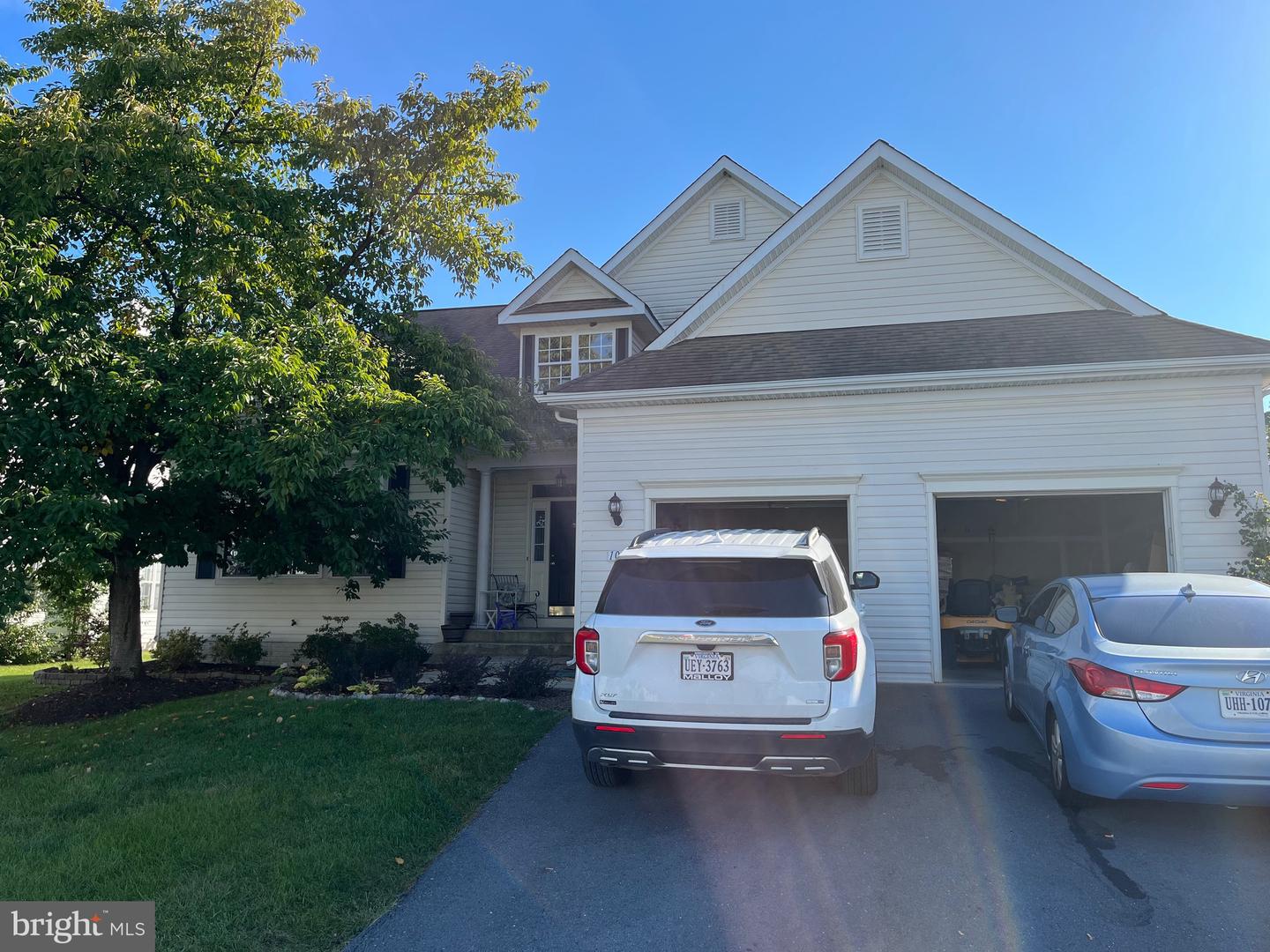 104 Hayvenhurst Ct Property Photo 1