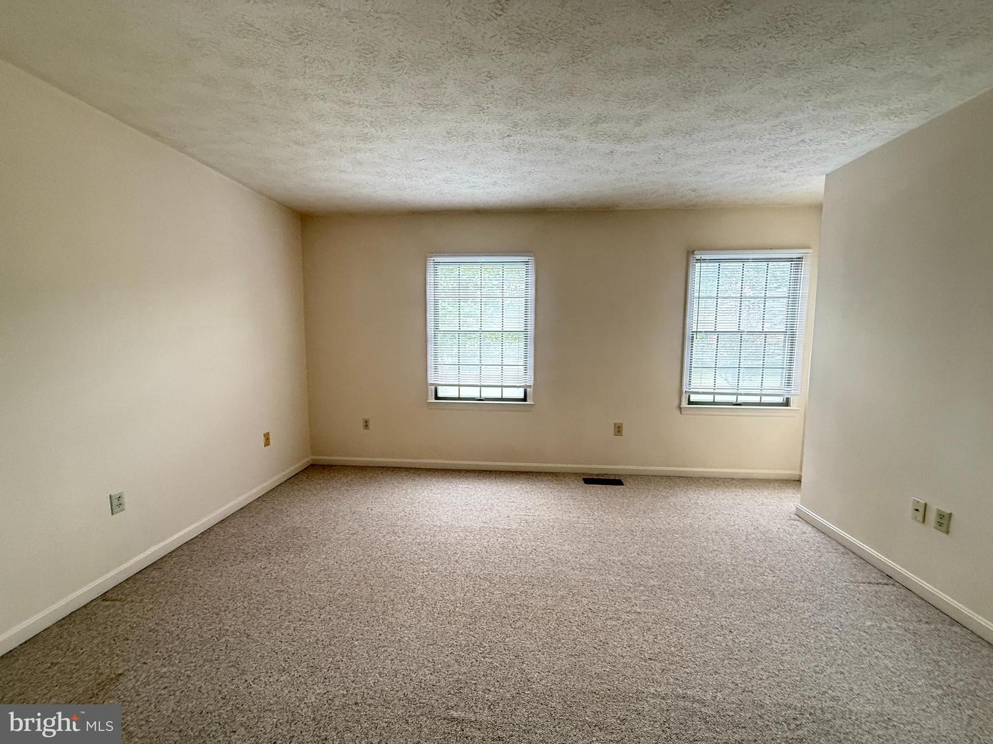 328 Tudor Dr Property Photo 6