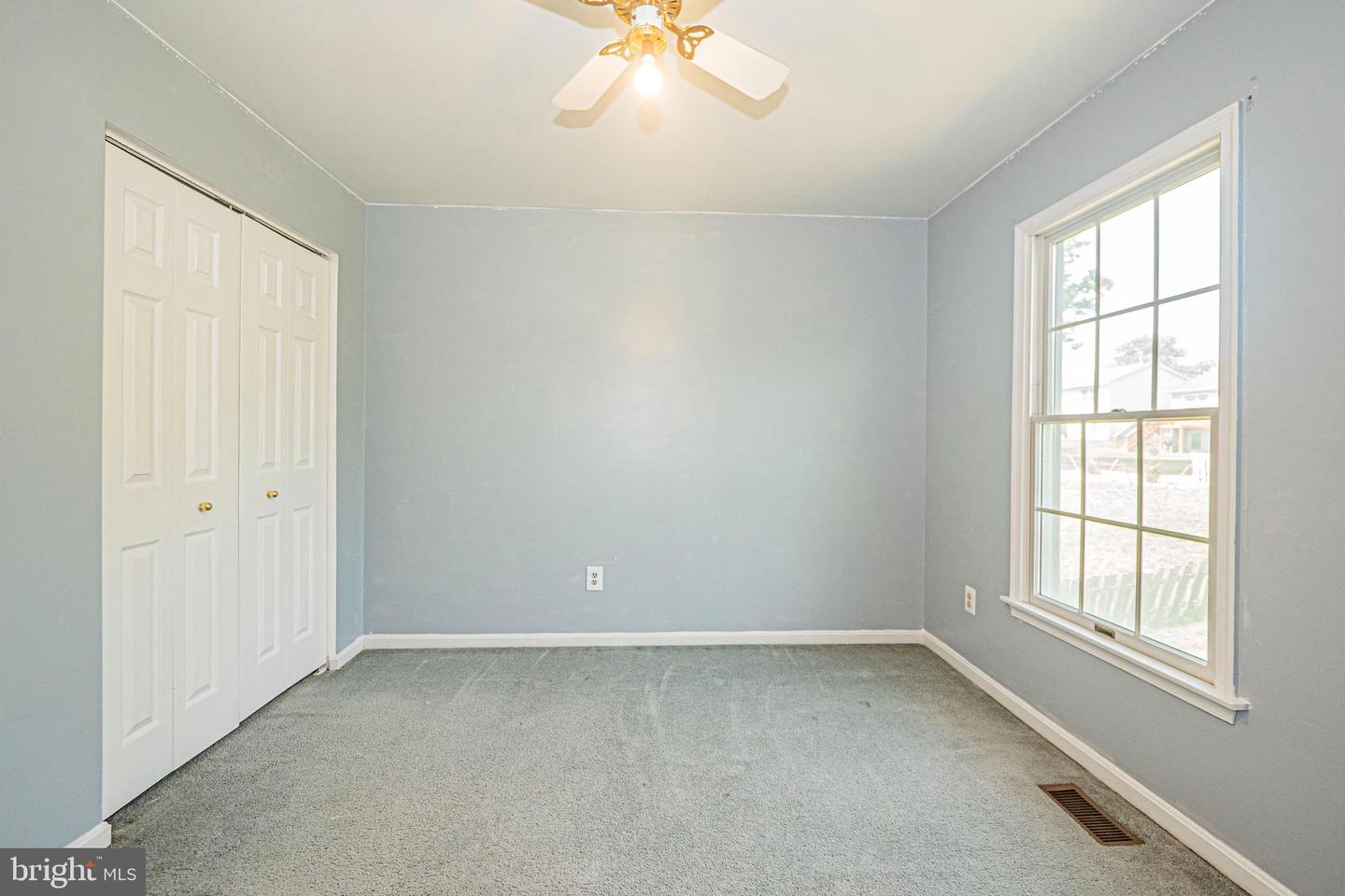 123 Etnam St Property Photo 28