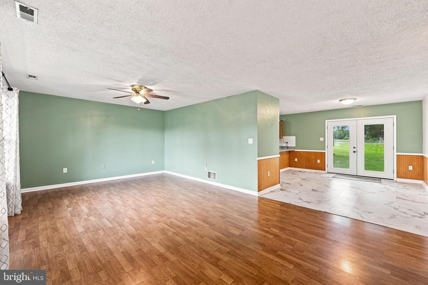 103 Elaine Drive Property Photo 7