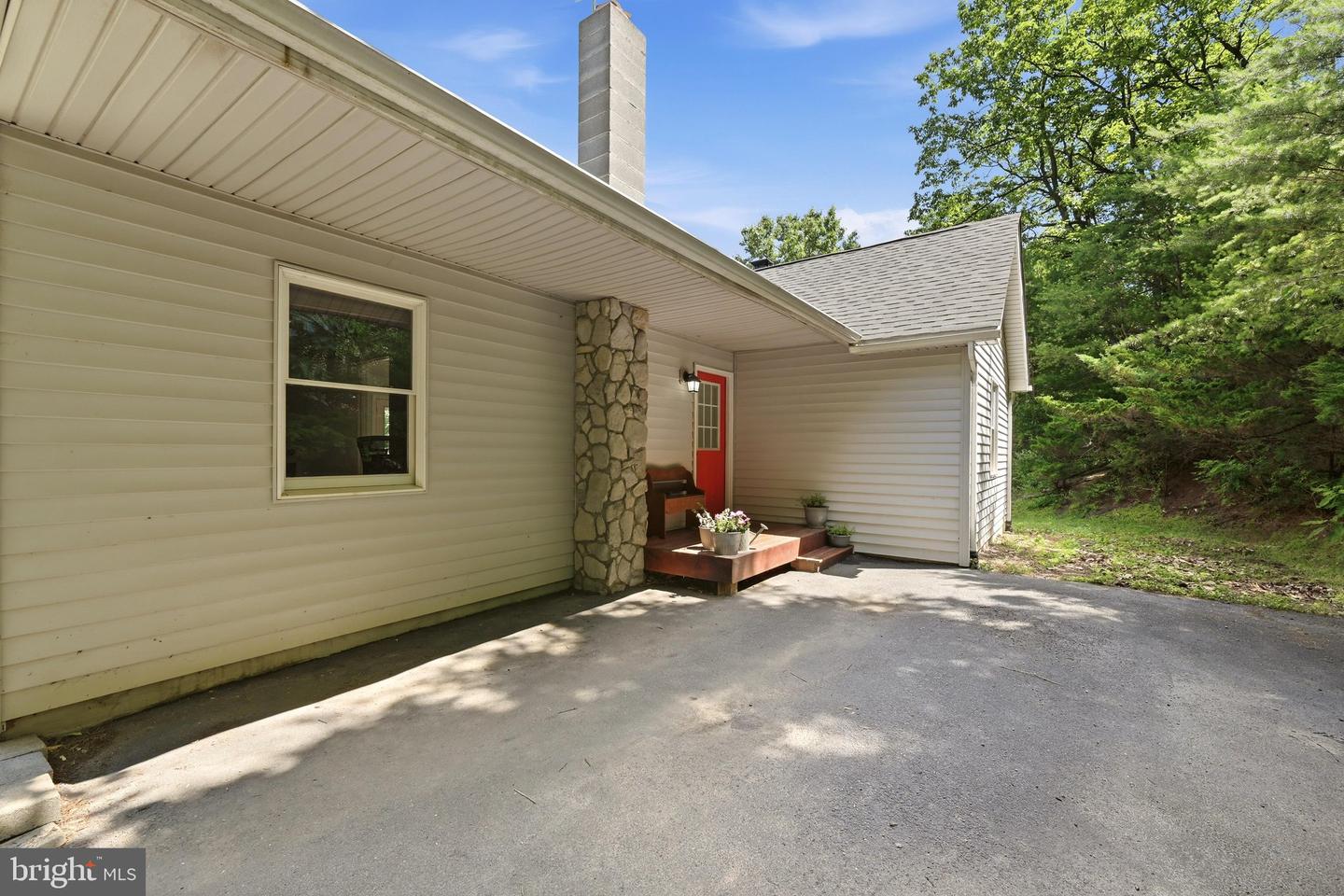 1210 Logger Dr Property Photo 4