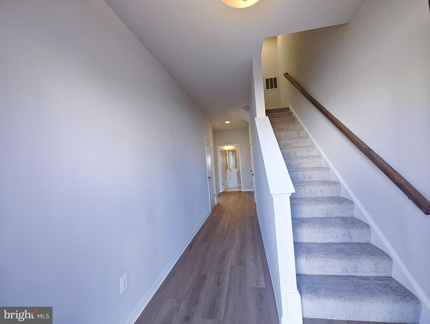 136 Swansong Pl Property Photo 5