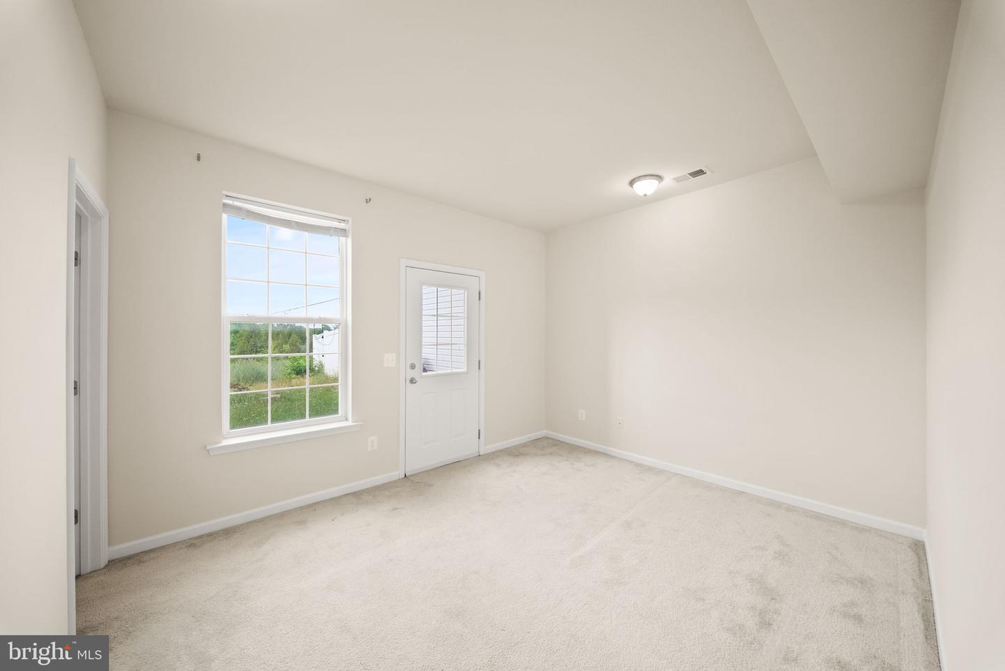 241 Schramm Loop Property Photo 35