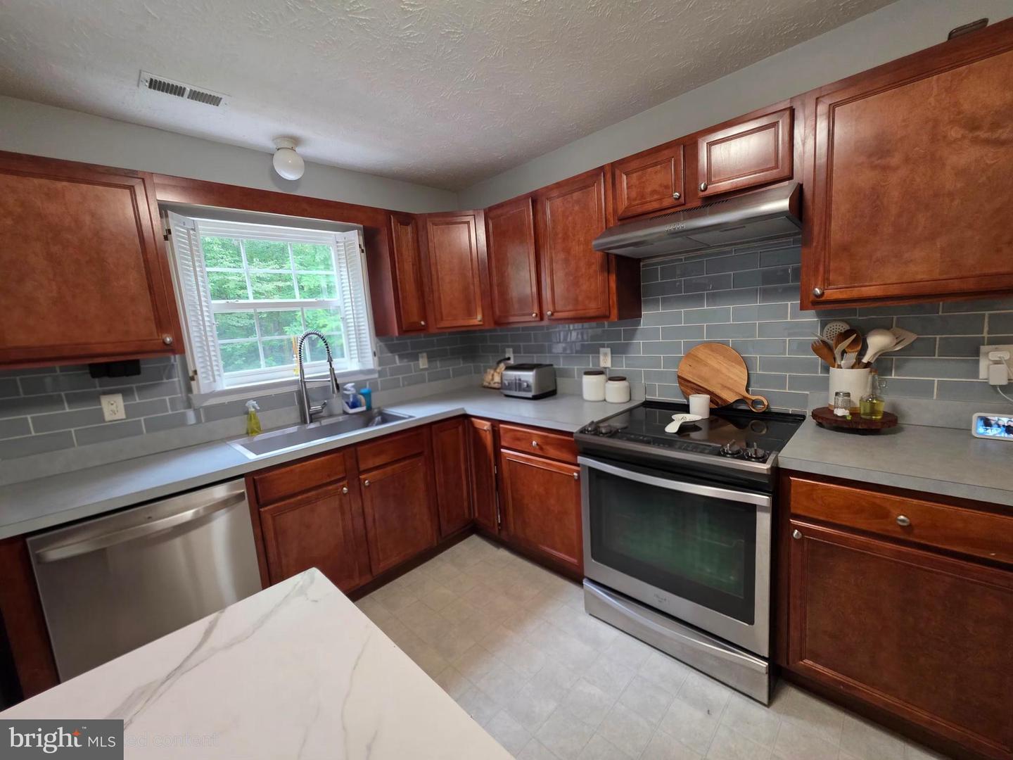 112 Ashley Dr Property Photo 47