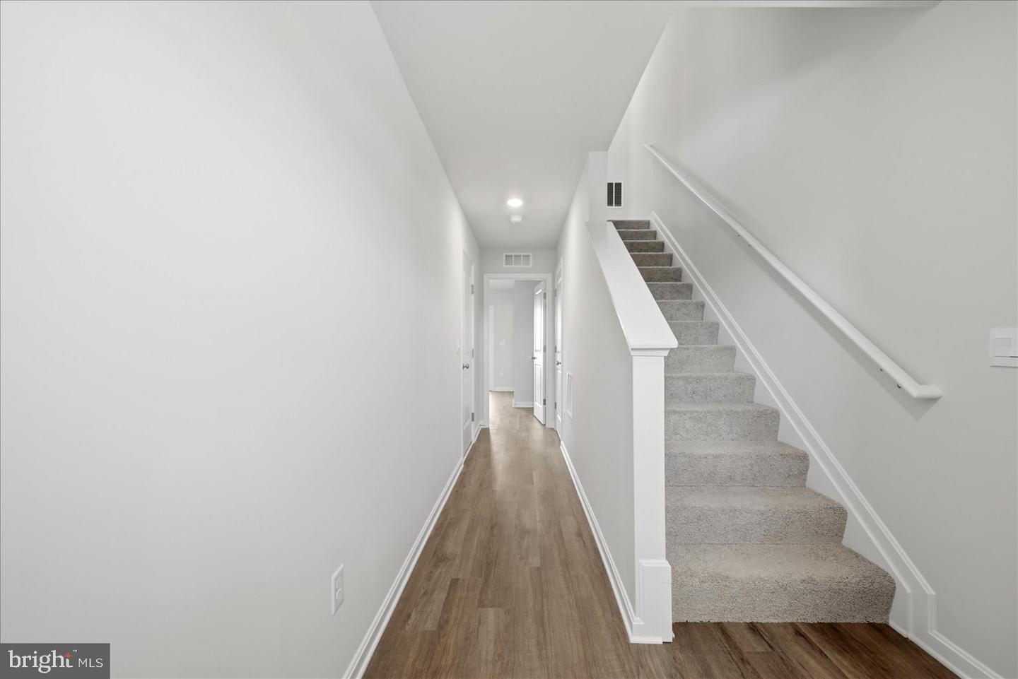 122 Bowers St Property Photo 6