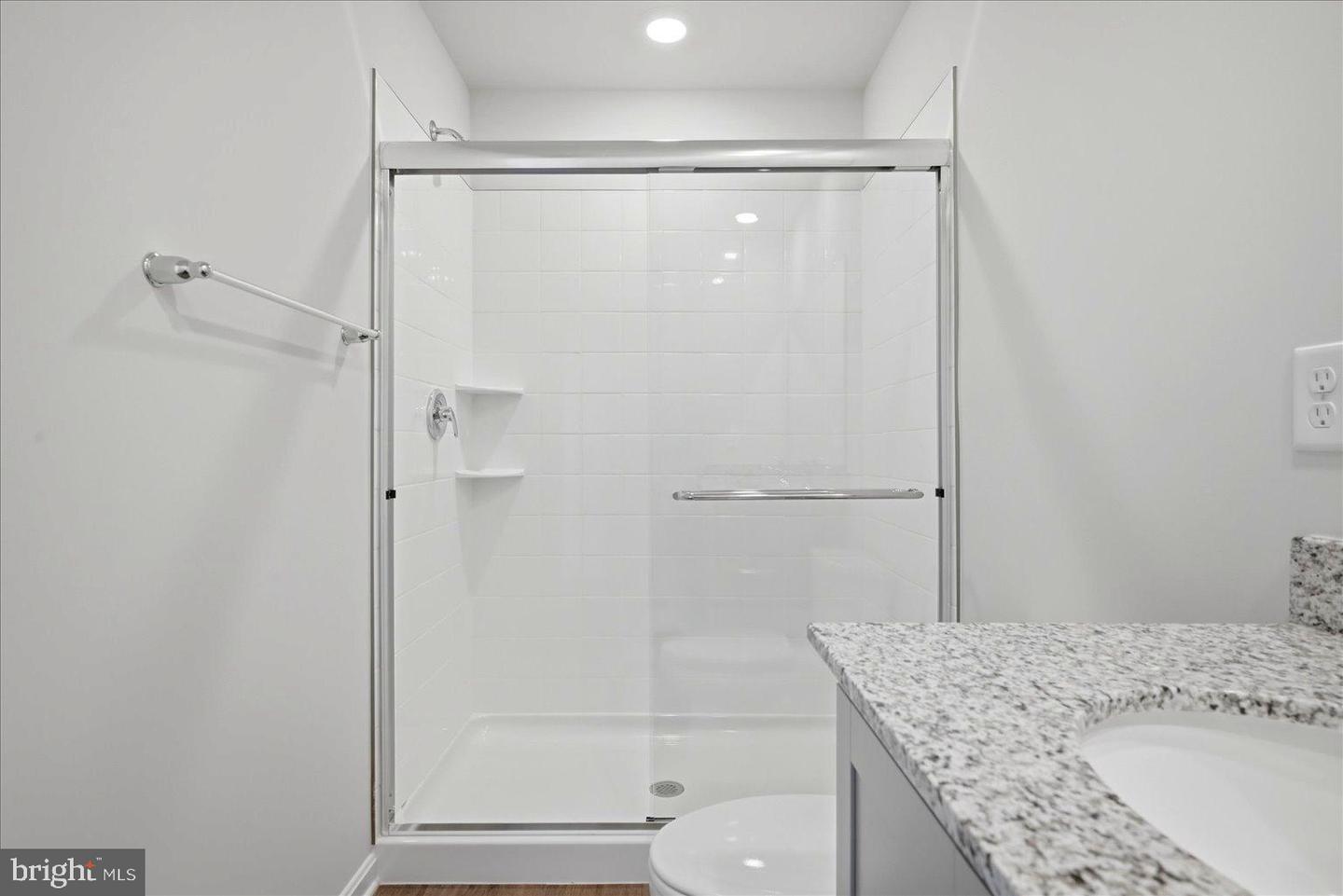 122 Bowers St Property Photo 26