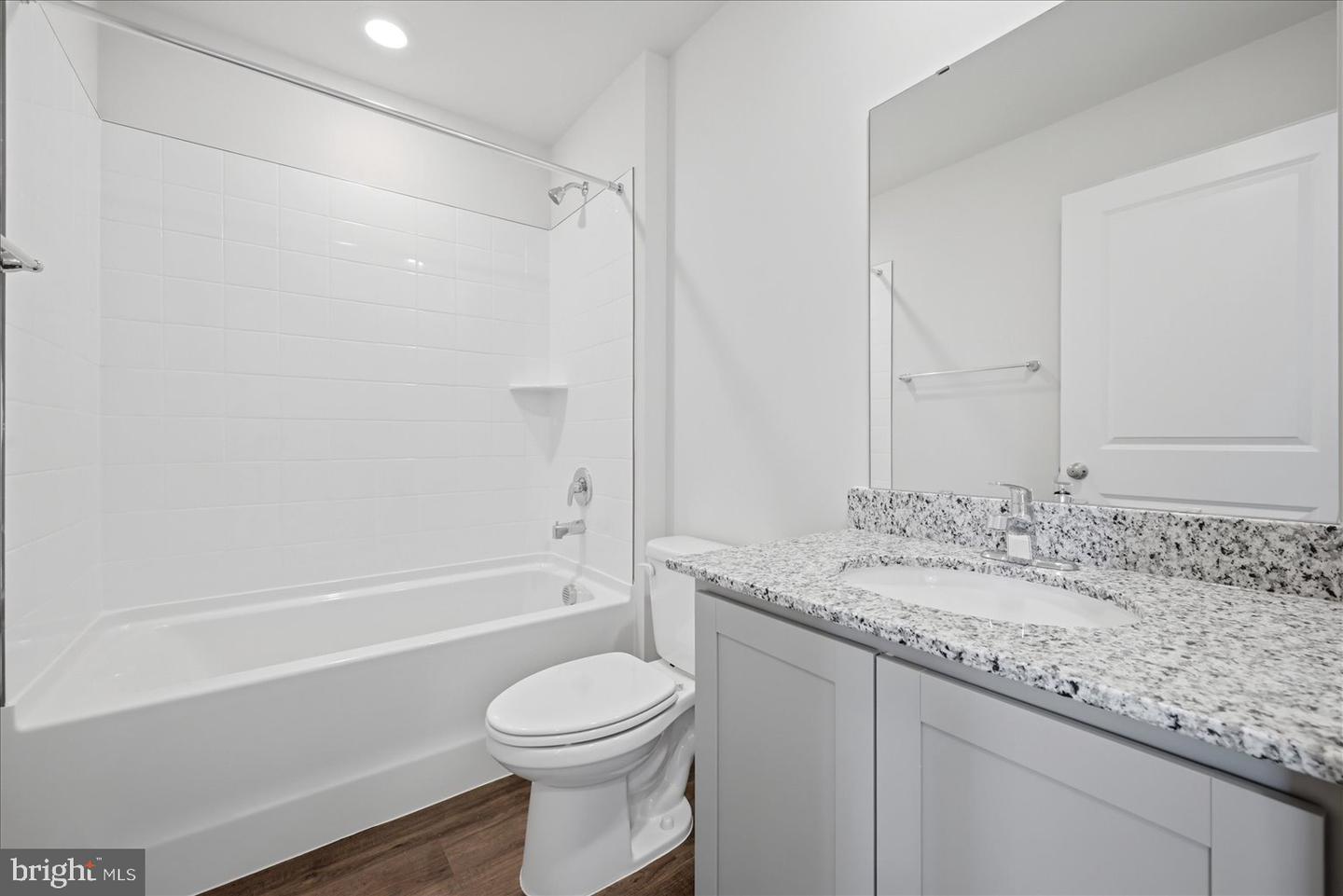 122 Bowers St Property Photo 33