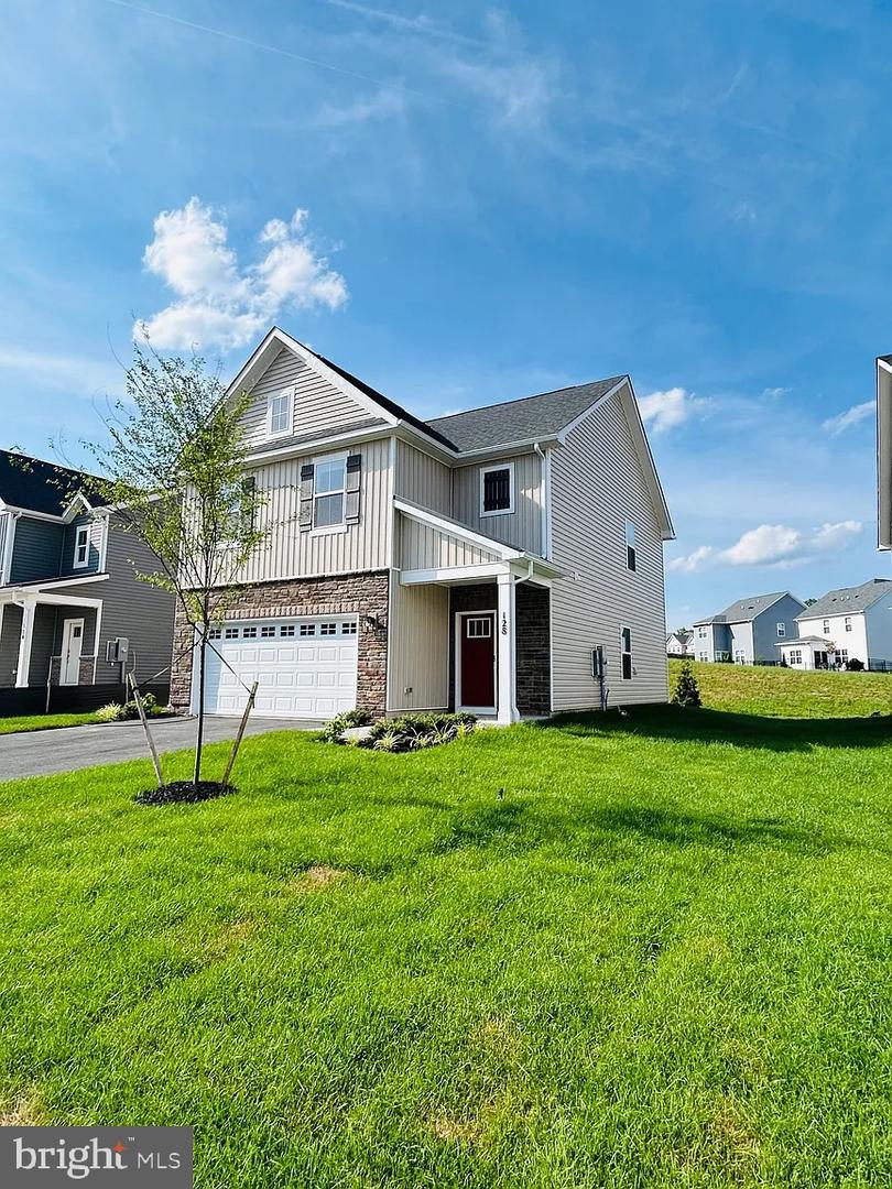 128 WAPPINGER TER Property Photo 1