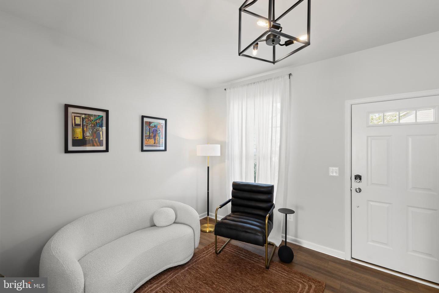 242 Barrister St Property Photo 10