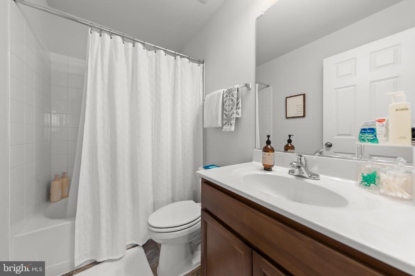 242 Barrister St Property Photo 37