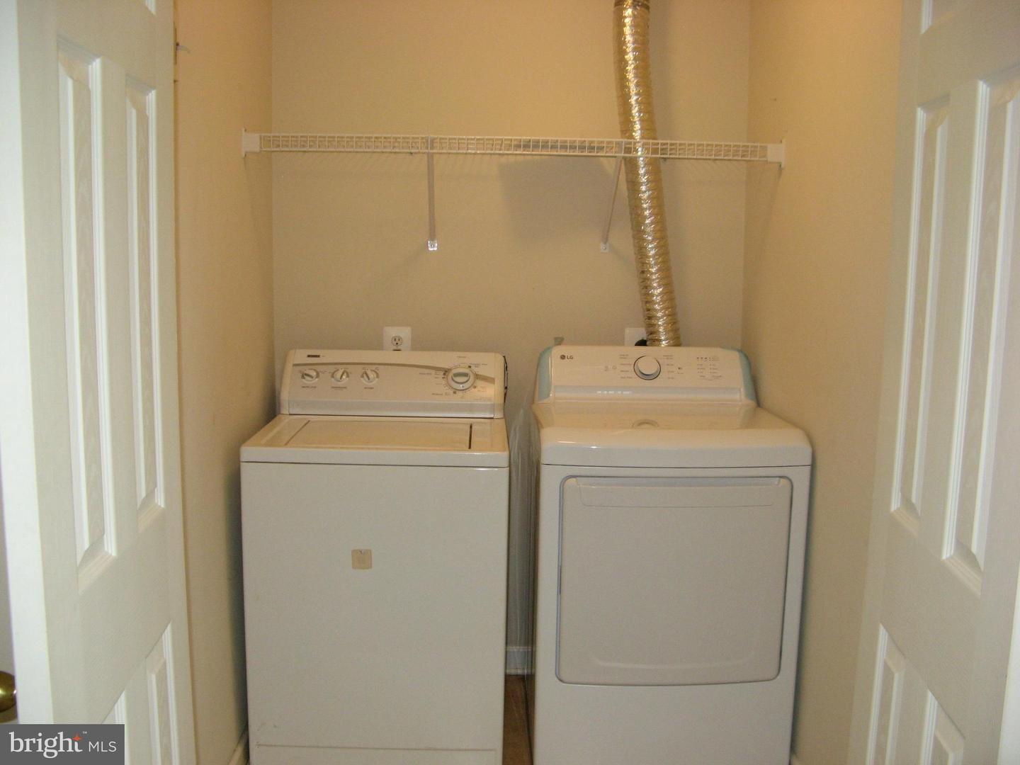 108 Monticello Sq Property Photo 6