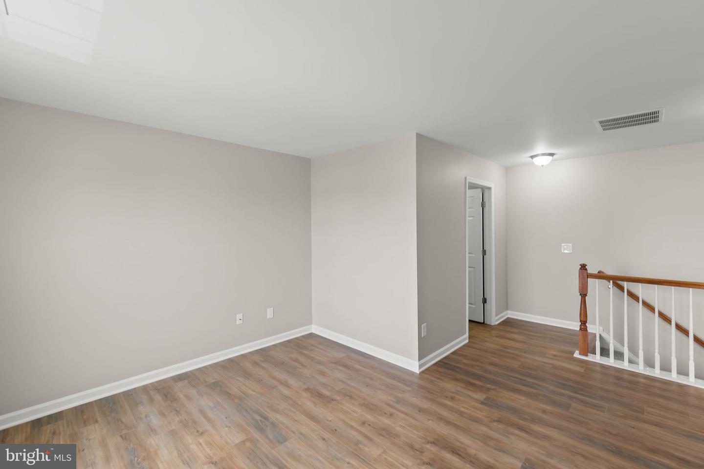 107 Norwich Ct Property Photo 20