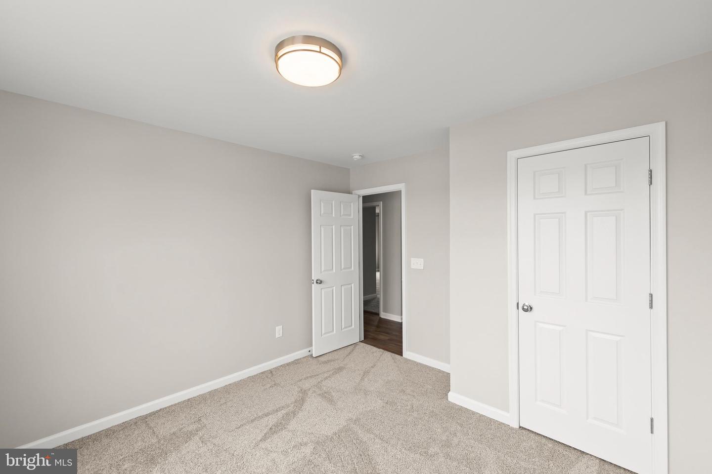 107 Norwich Ct Property Photo 30