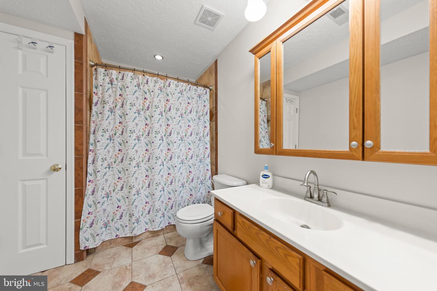 105 Vale Ct Property Photo 34