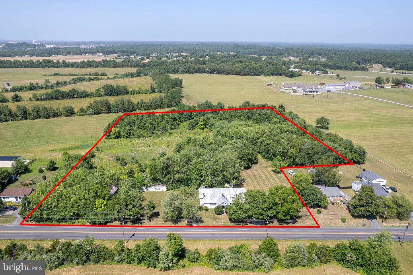 751 Old Charles Town Rd Property Photo 1