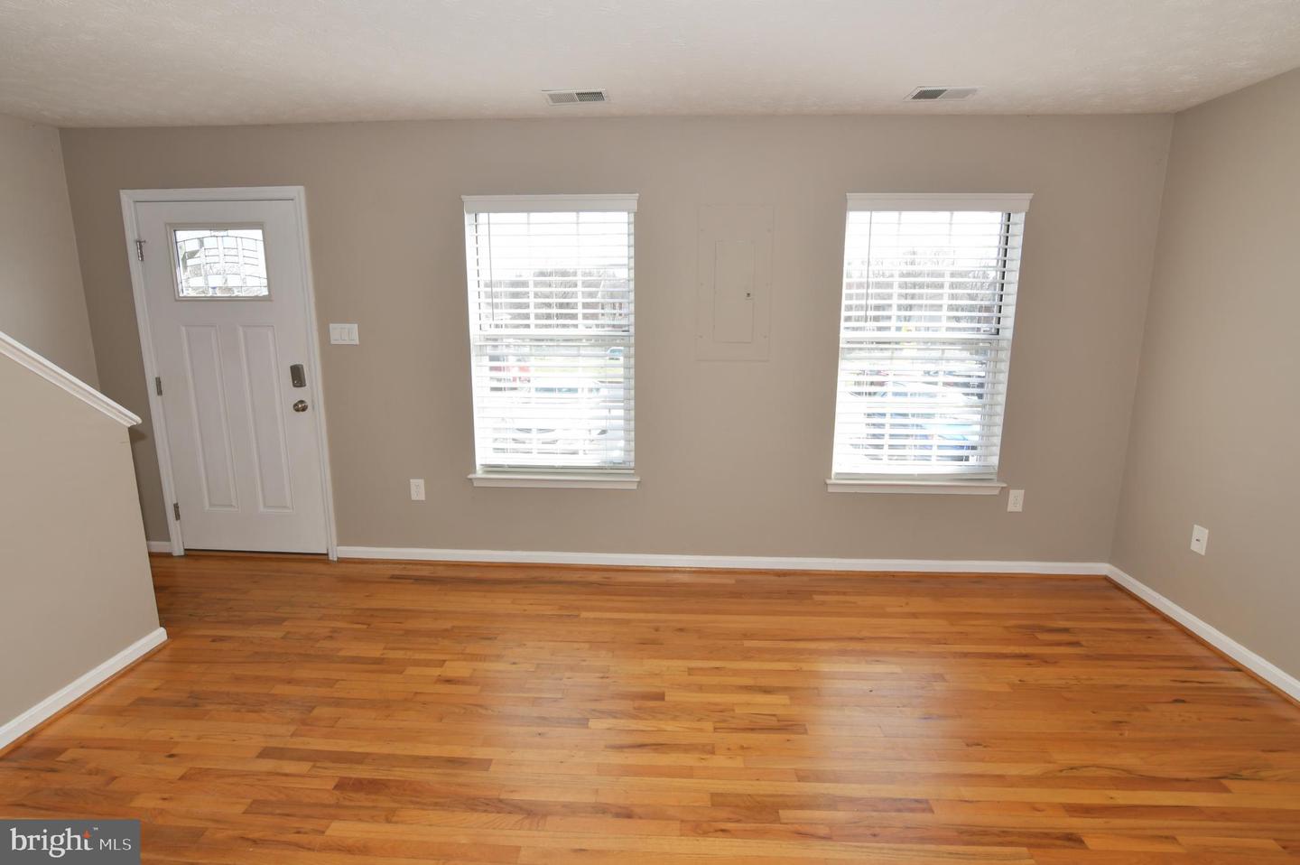 311 Willowbrook Ct Property Photo 18