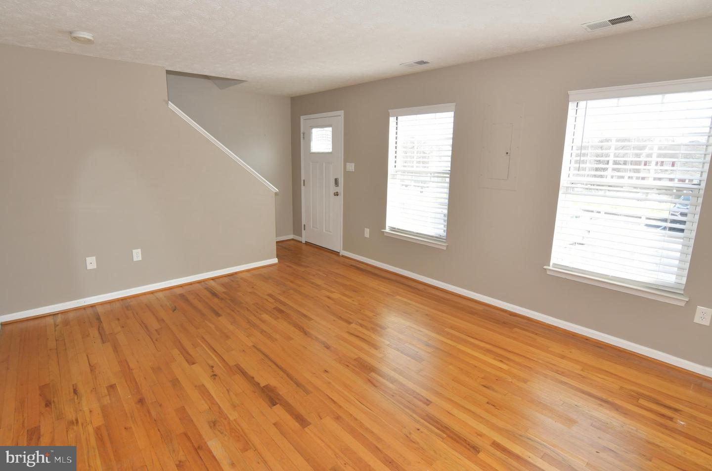 311 Willowbrook Ct Property Photo 19