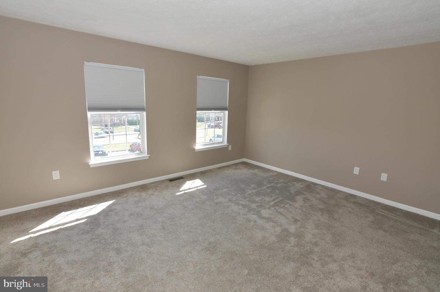 311 Willowbrook Ct Property Photo 21