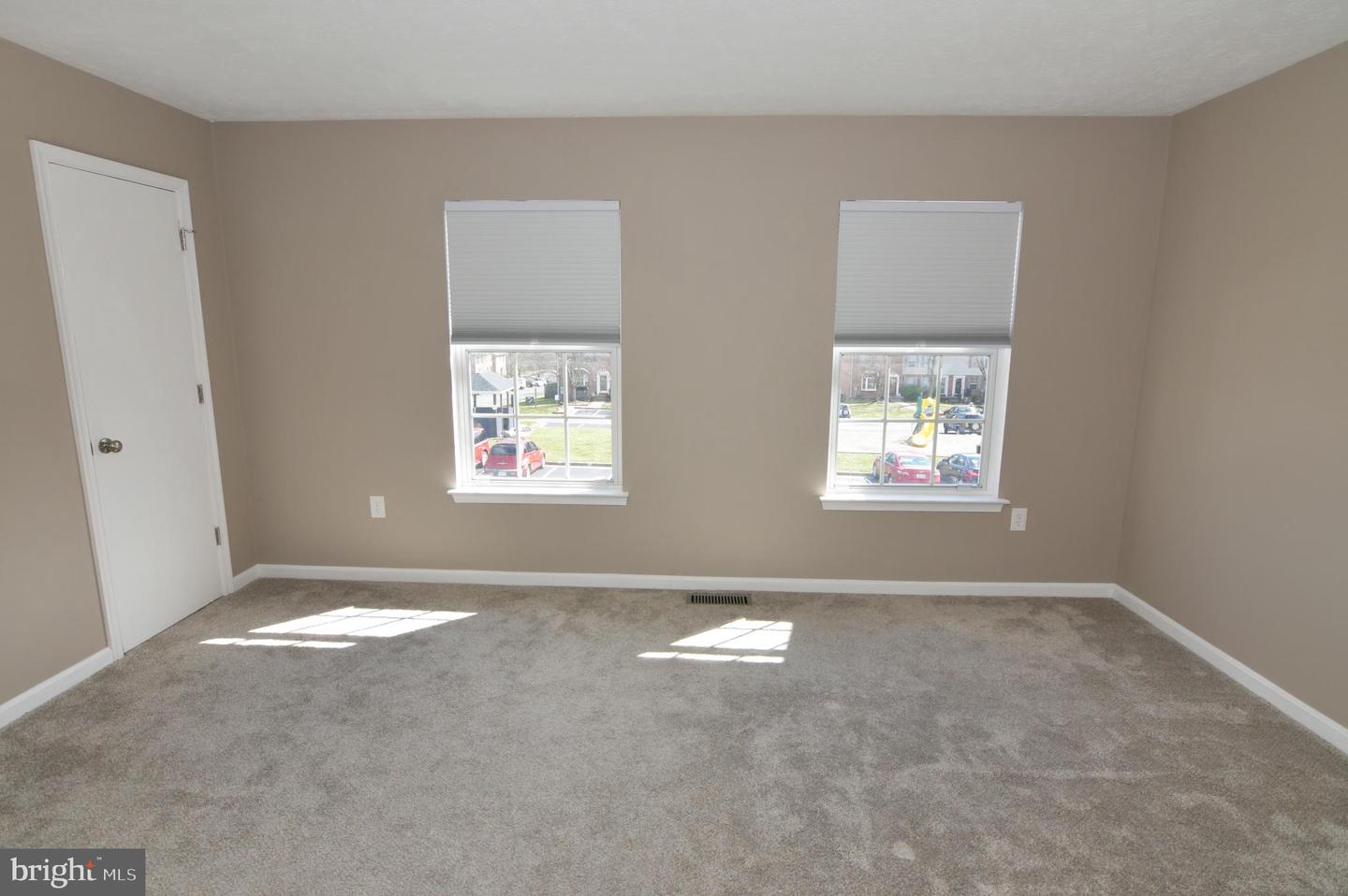 311 Willowbrook Ct Property Photo 23