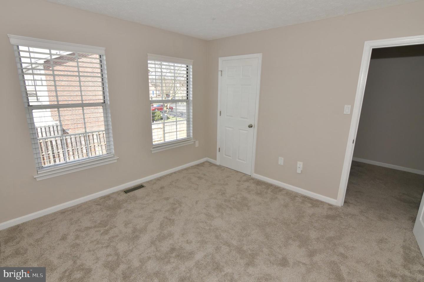 311 Willowbrook Ct Property Photo 25