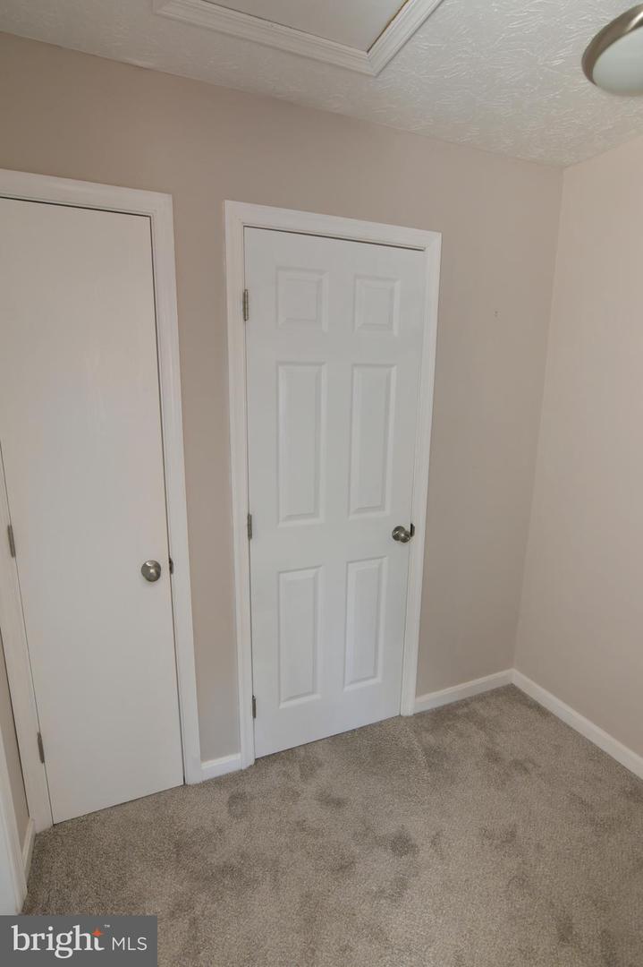 311 Willowbrook Ct Property Photo 26