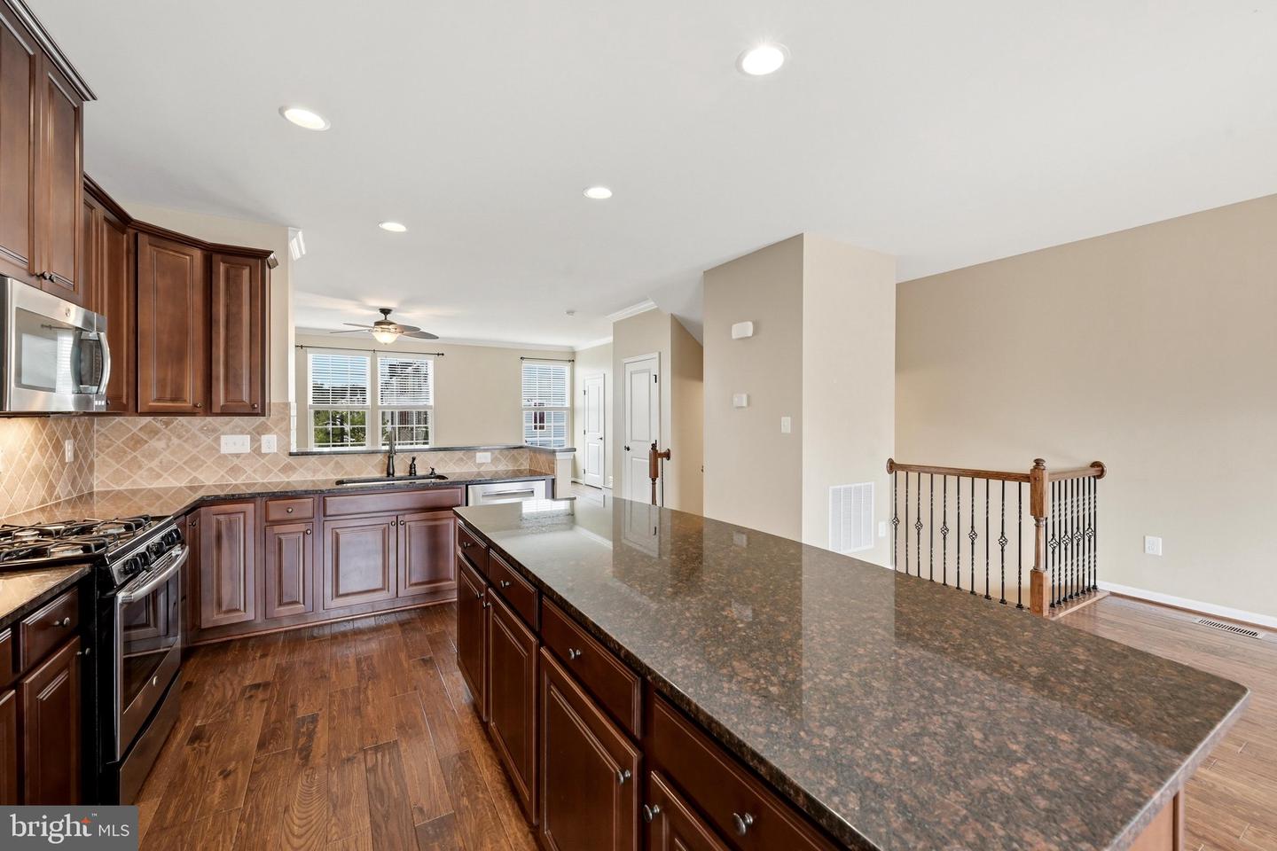 105 Fritillary Ct Property Photo 6