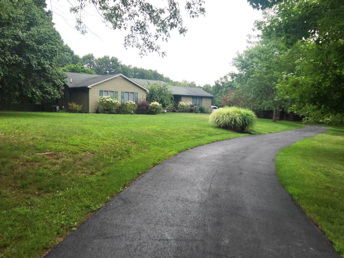 414 Devils Backbone Olook Property Photo 3