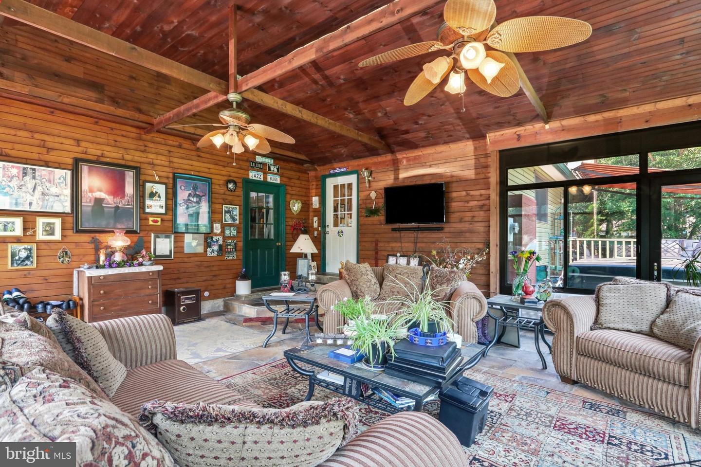 414 Devils Backbone Olook Property Photo 31