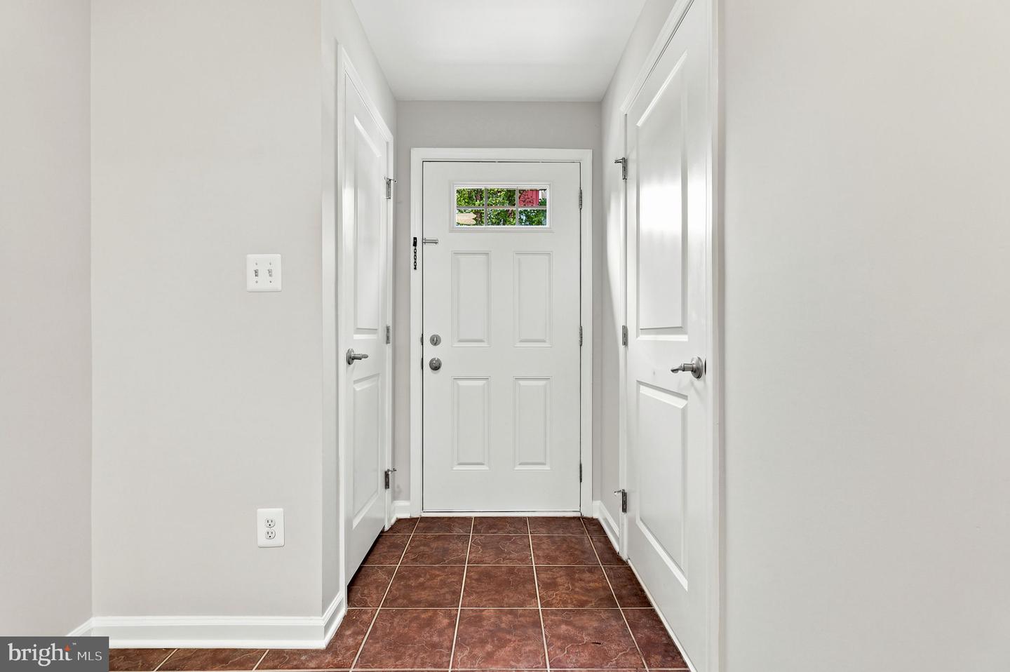 102 Argyle Ct Property Photo 7
