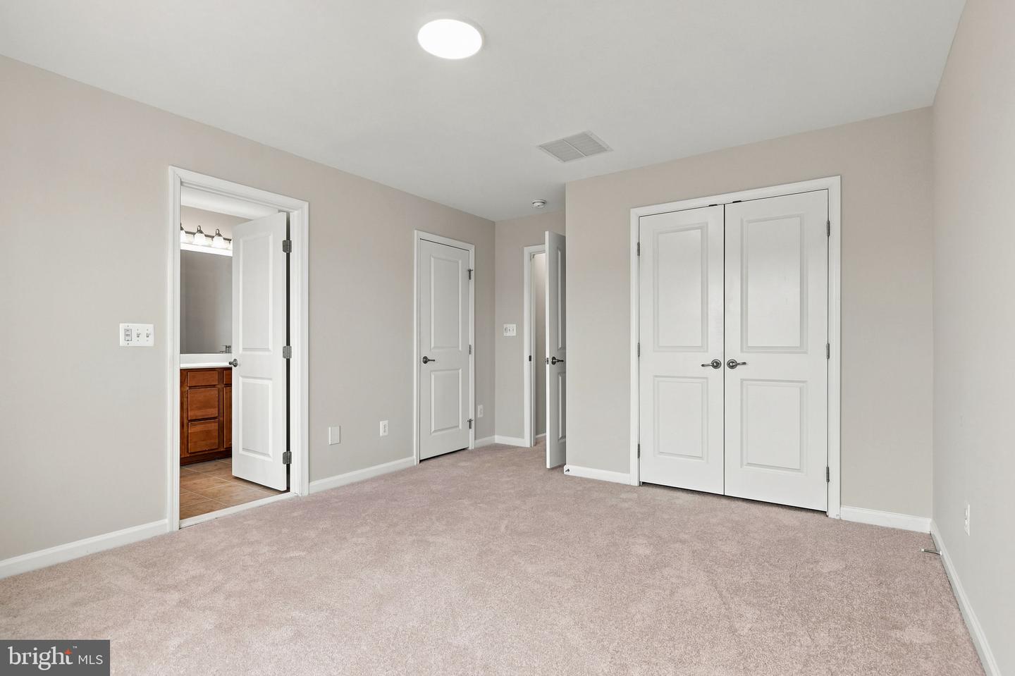 102 Argyle Ct Property Photo 24