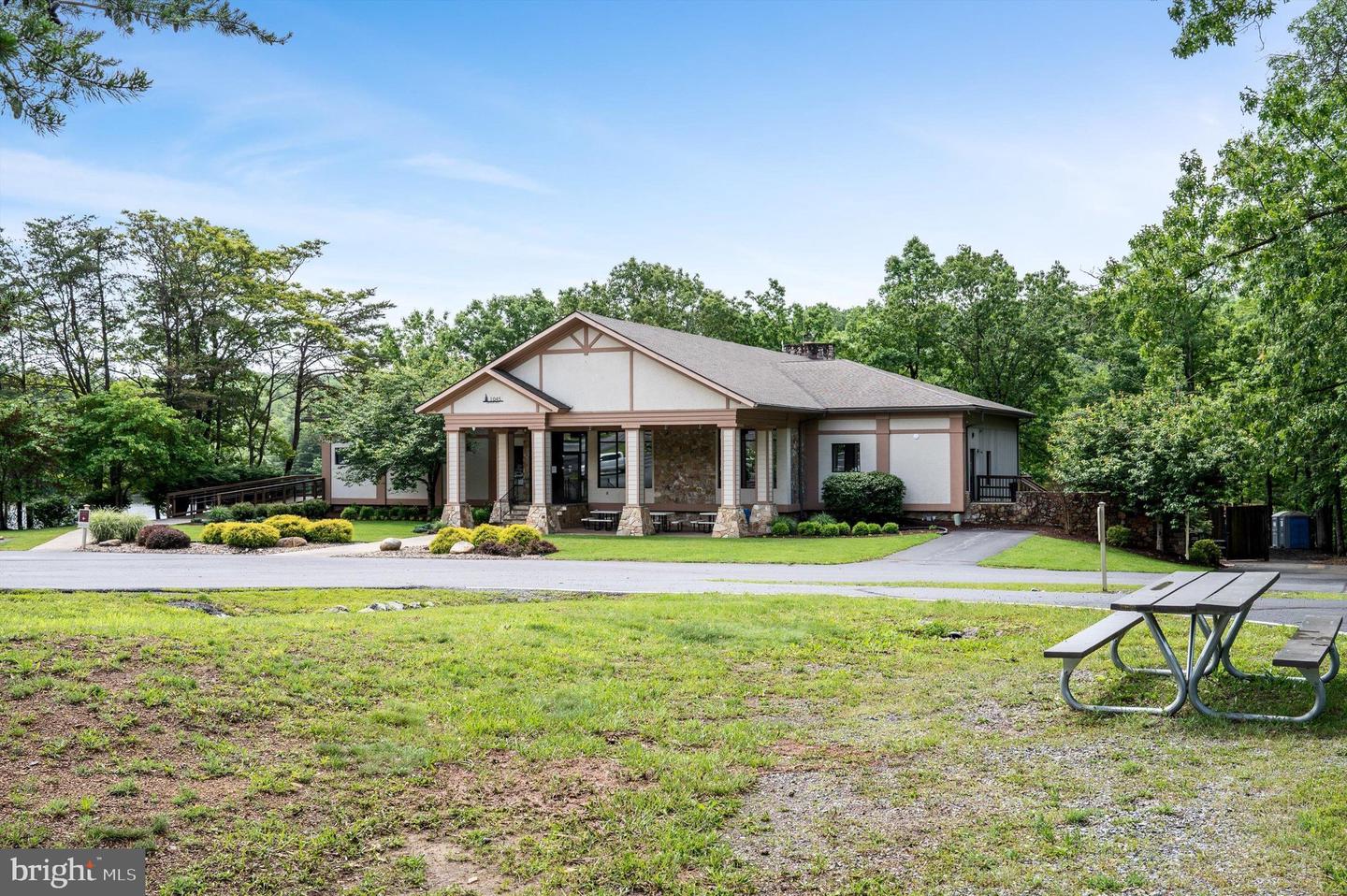 210 Woods Dr Property Photo 84