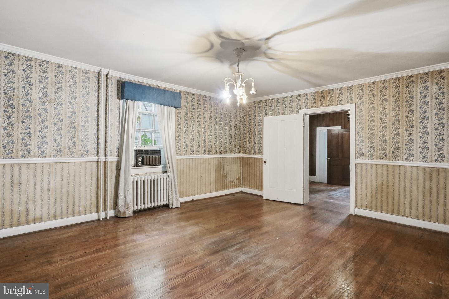 7927 Main St Property Photo 11