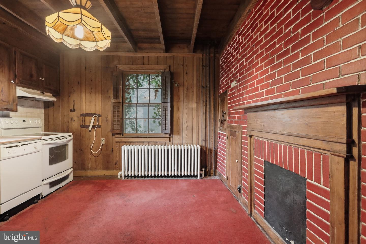 7927 Main St Property Photo 17