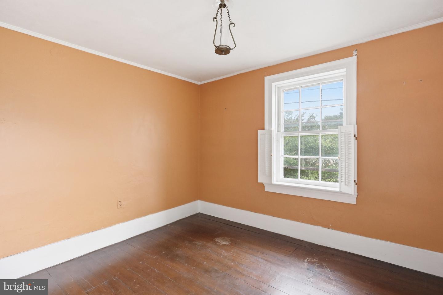 7927 Main St Property Photo 21