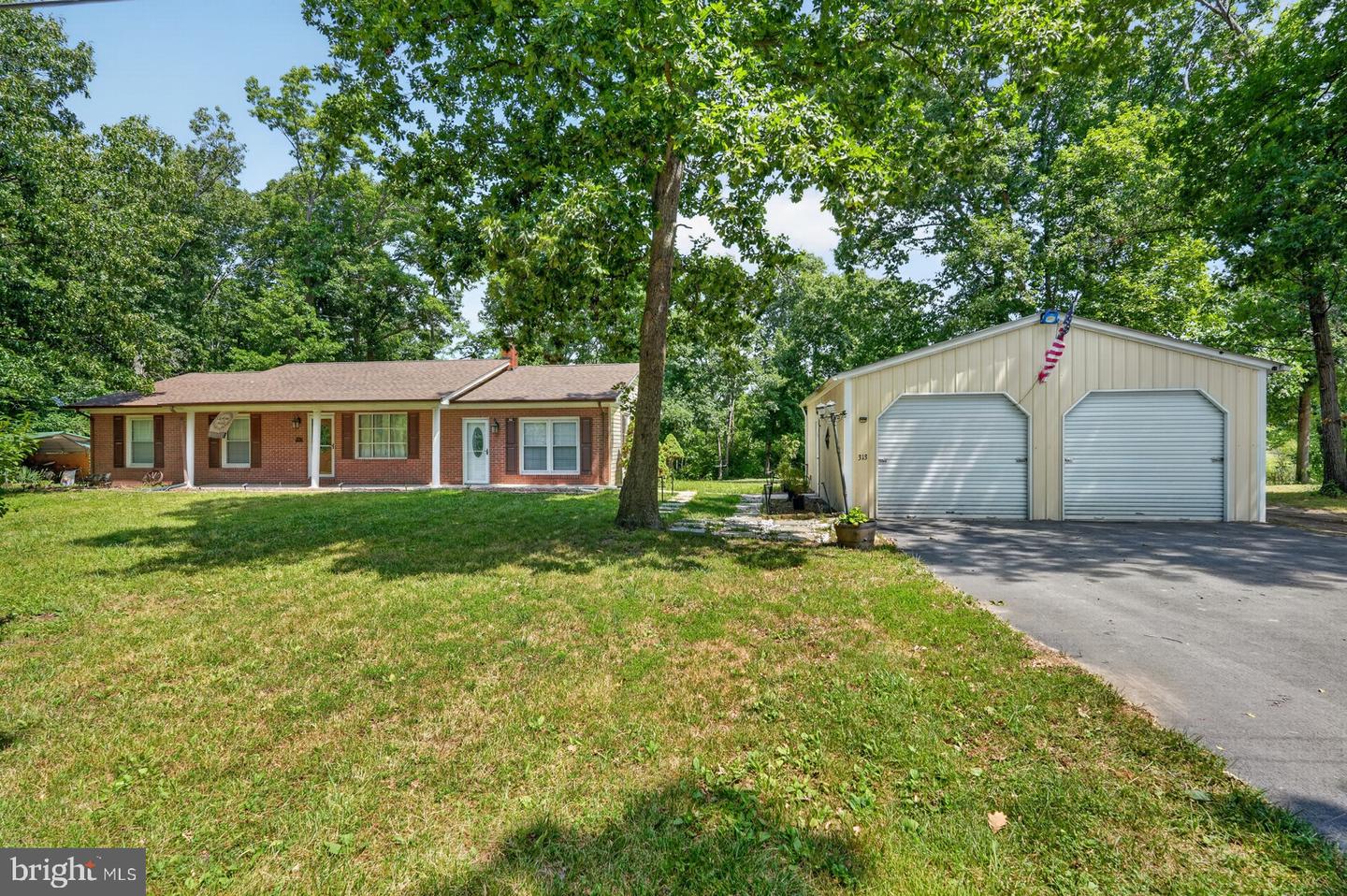 313 Knight Dr Property Photo 2