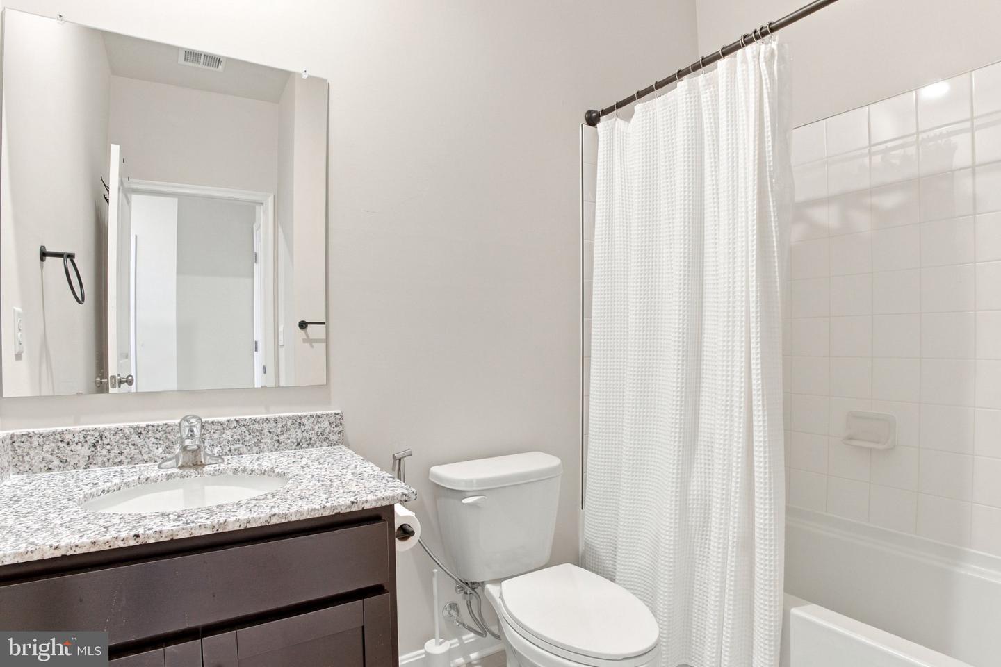 124 Clerkenwell Property Photo 21
