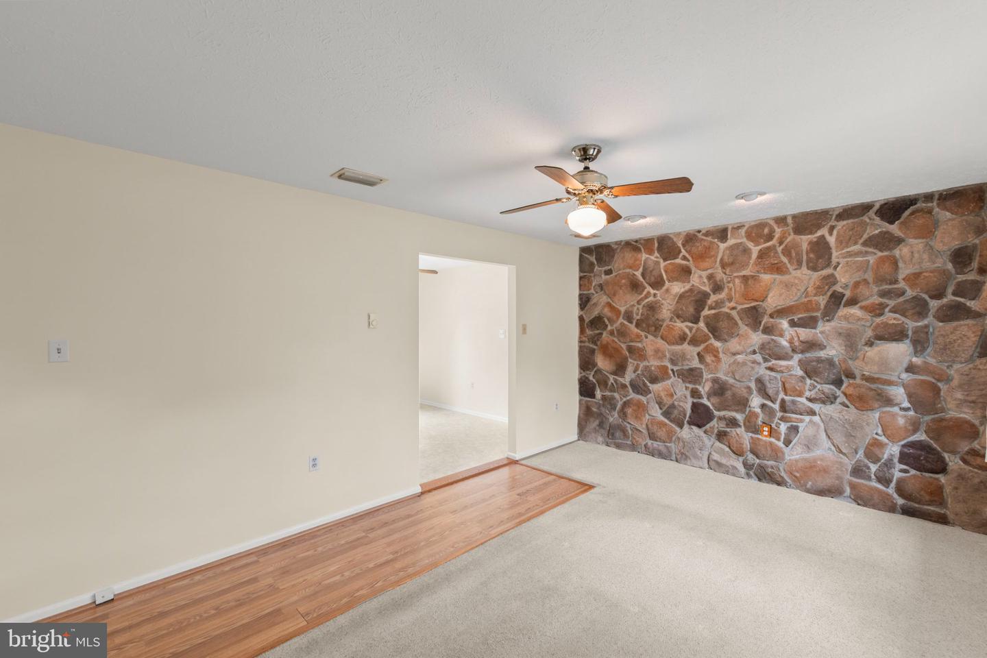 111 Huntcrest Cir Property Photo 6