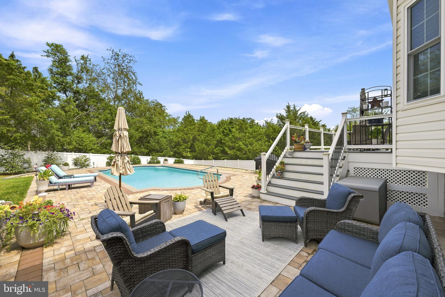 107 DELL CT