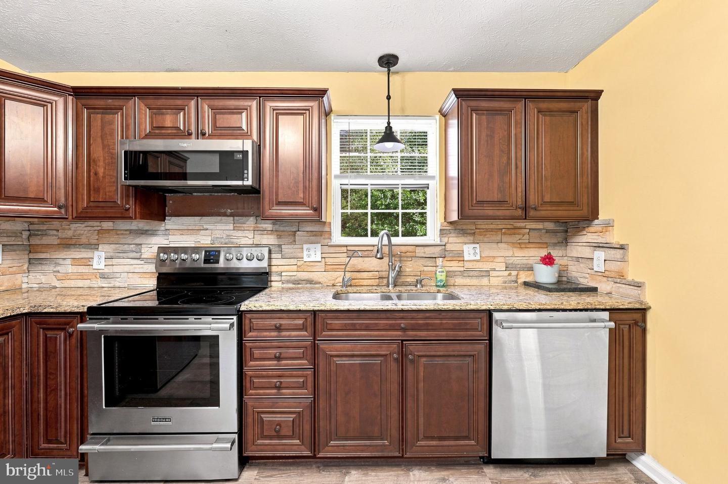 144 Morning Glory Property Photo 24