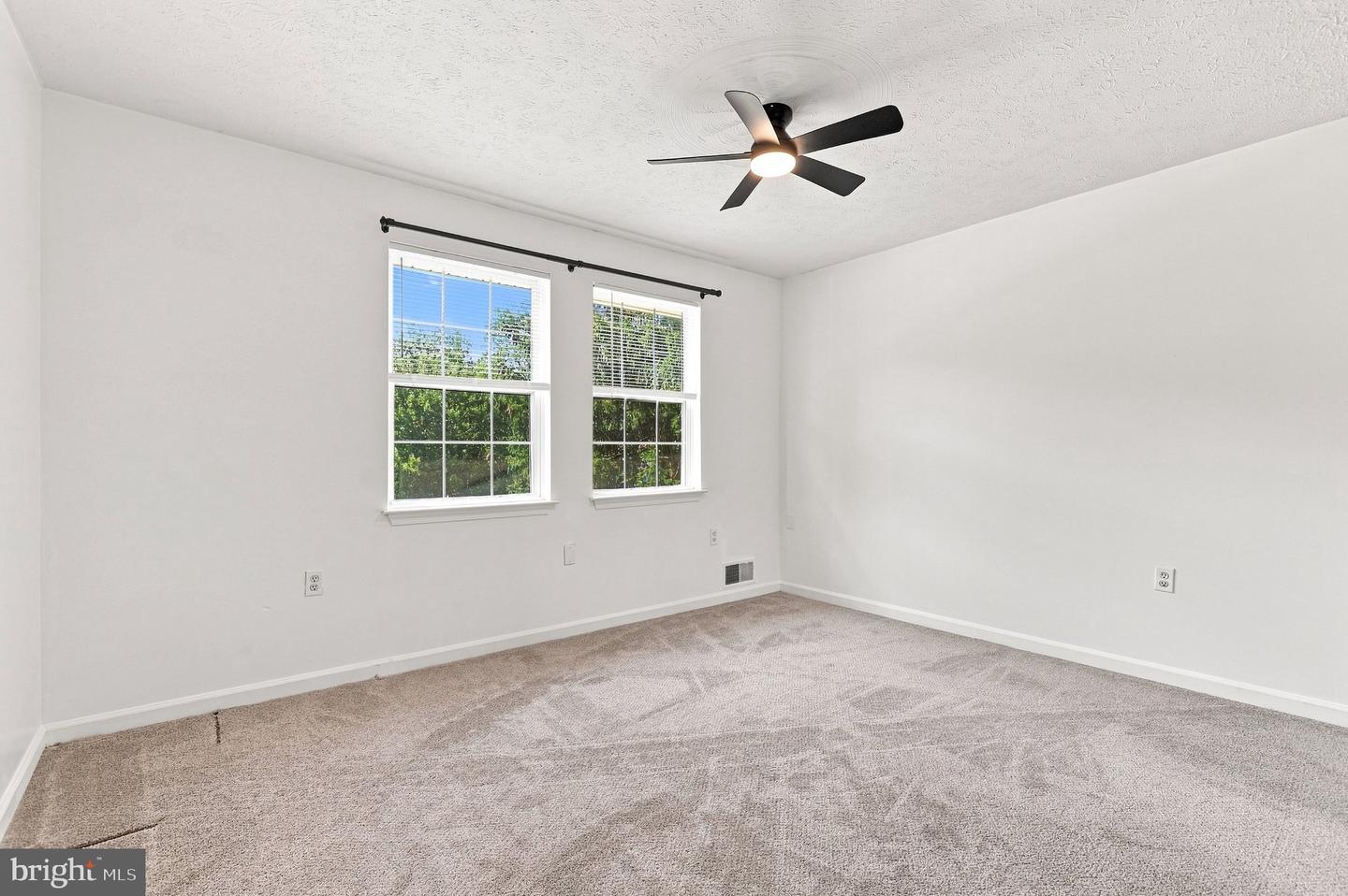 144 Morning Glory Property Photo 32