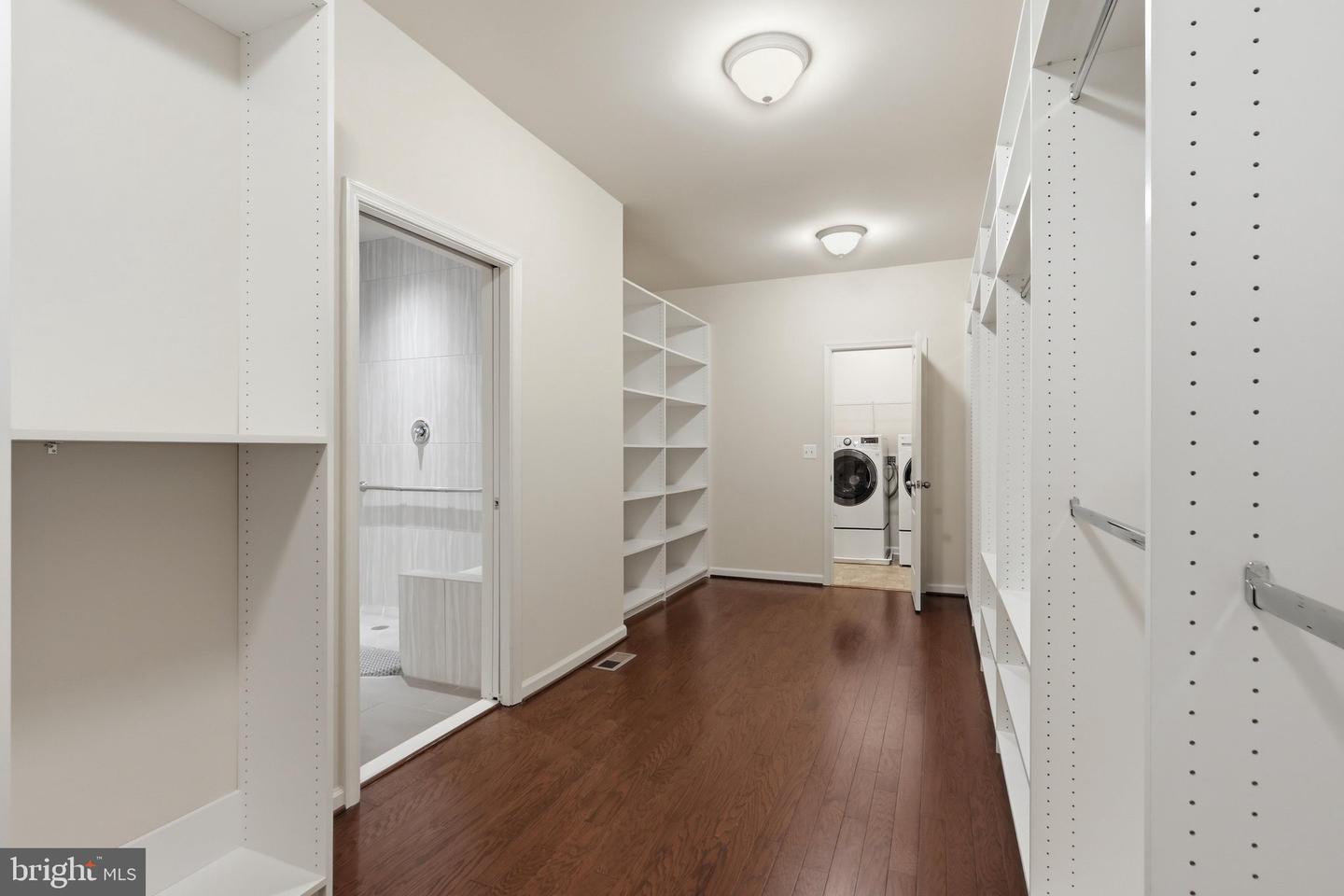 131 Farmhouse Ct Property Photo 6