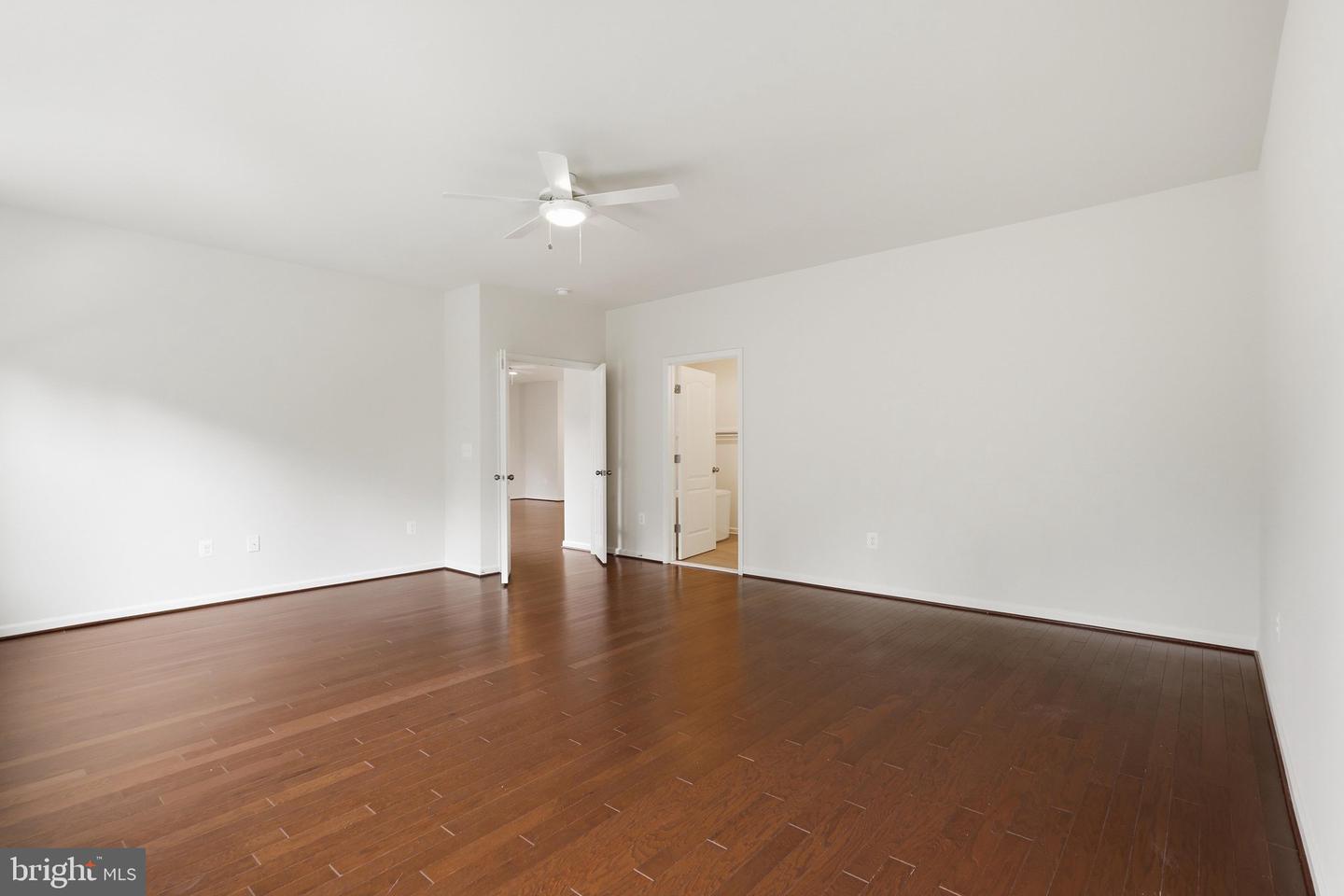 131 Farmhouse Ct Property Photo 20