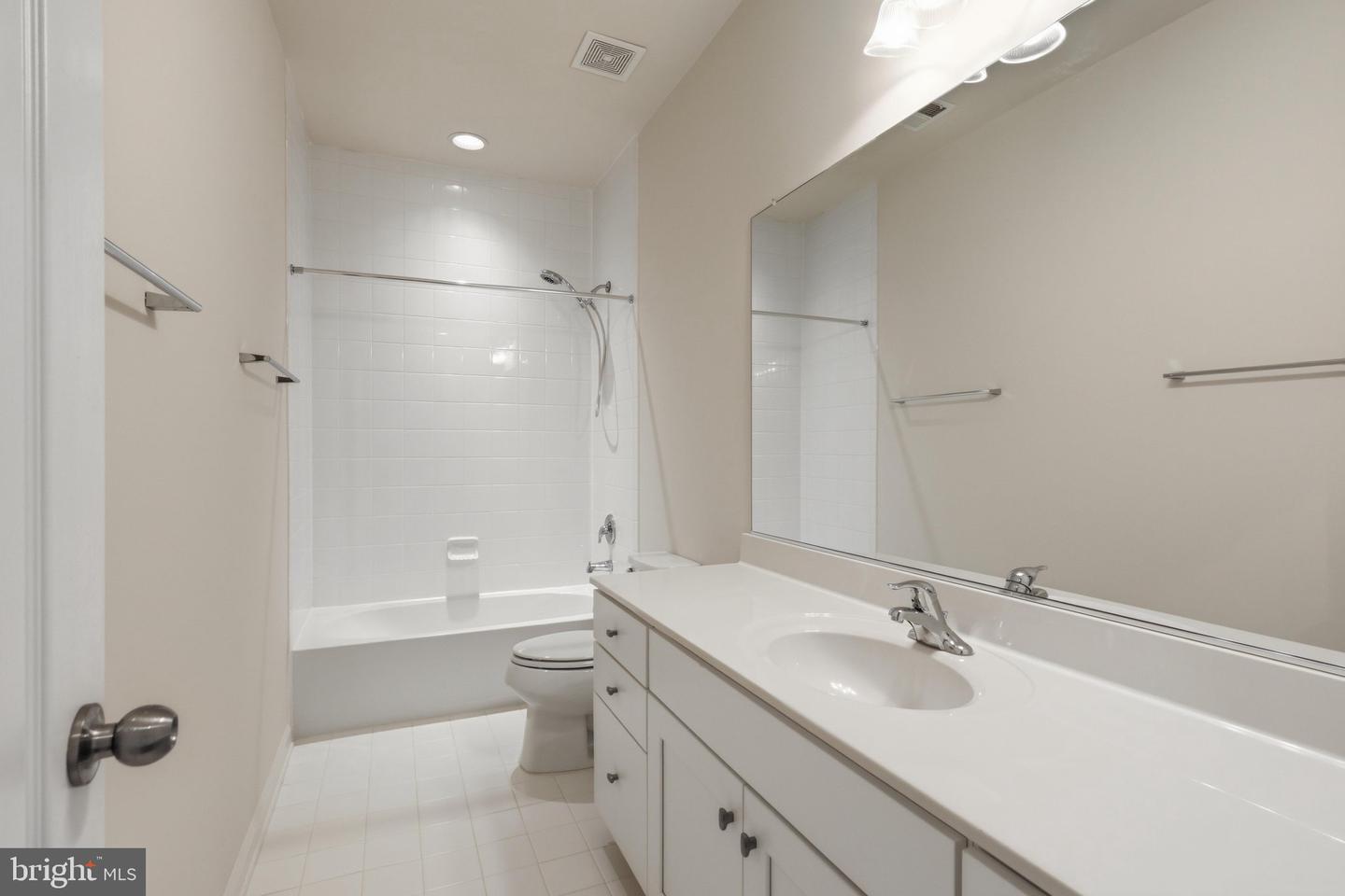 131 Farmhouse Ct Property Photo 26