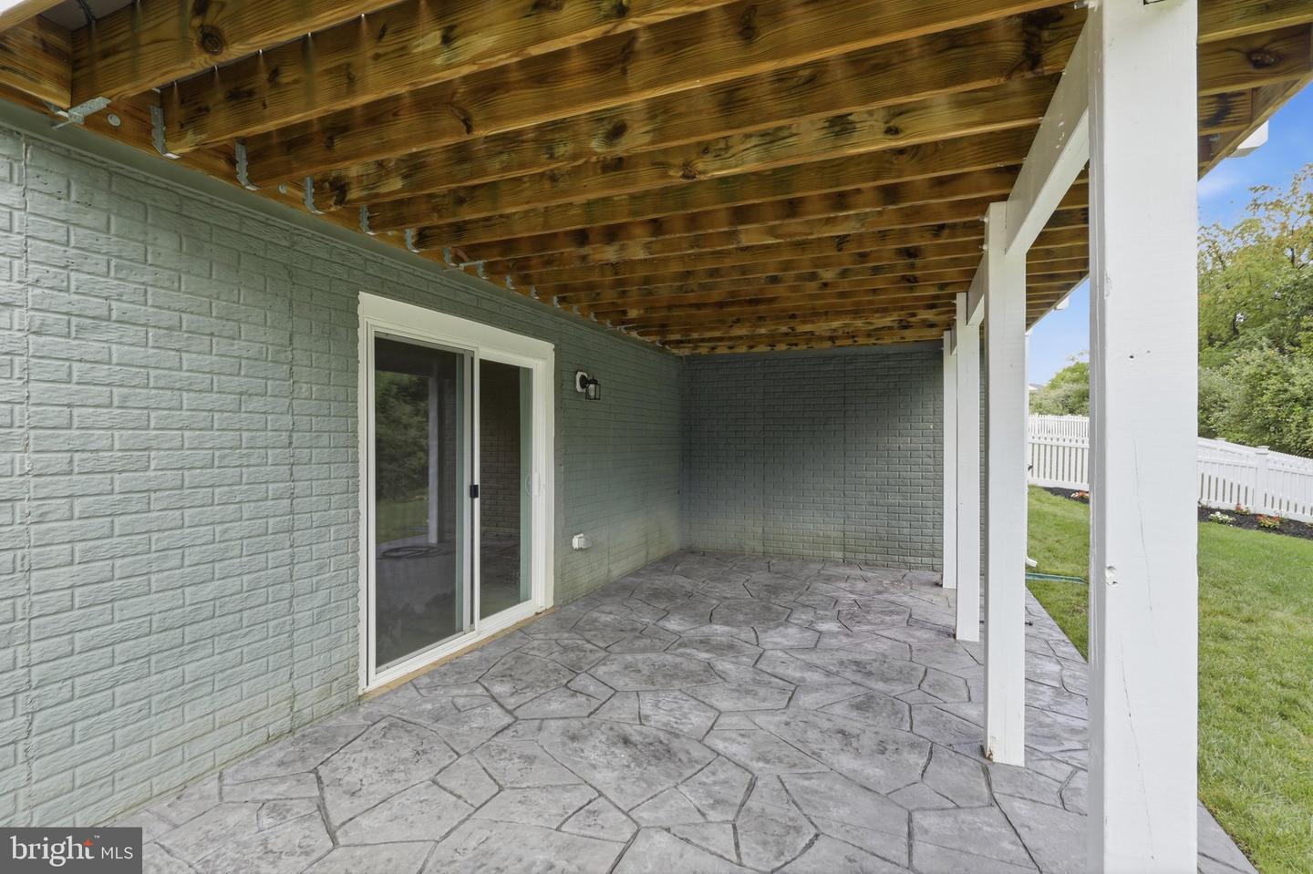 131 Farmhouse Ct Property Photo 40