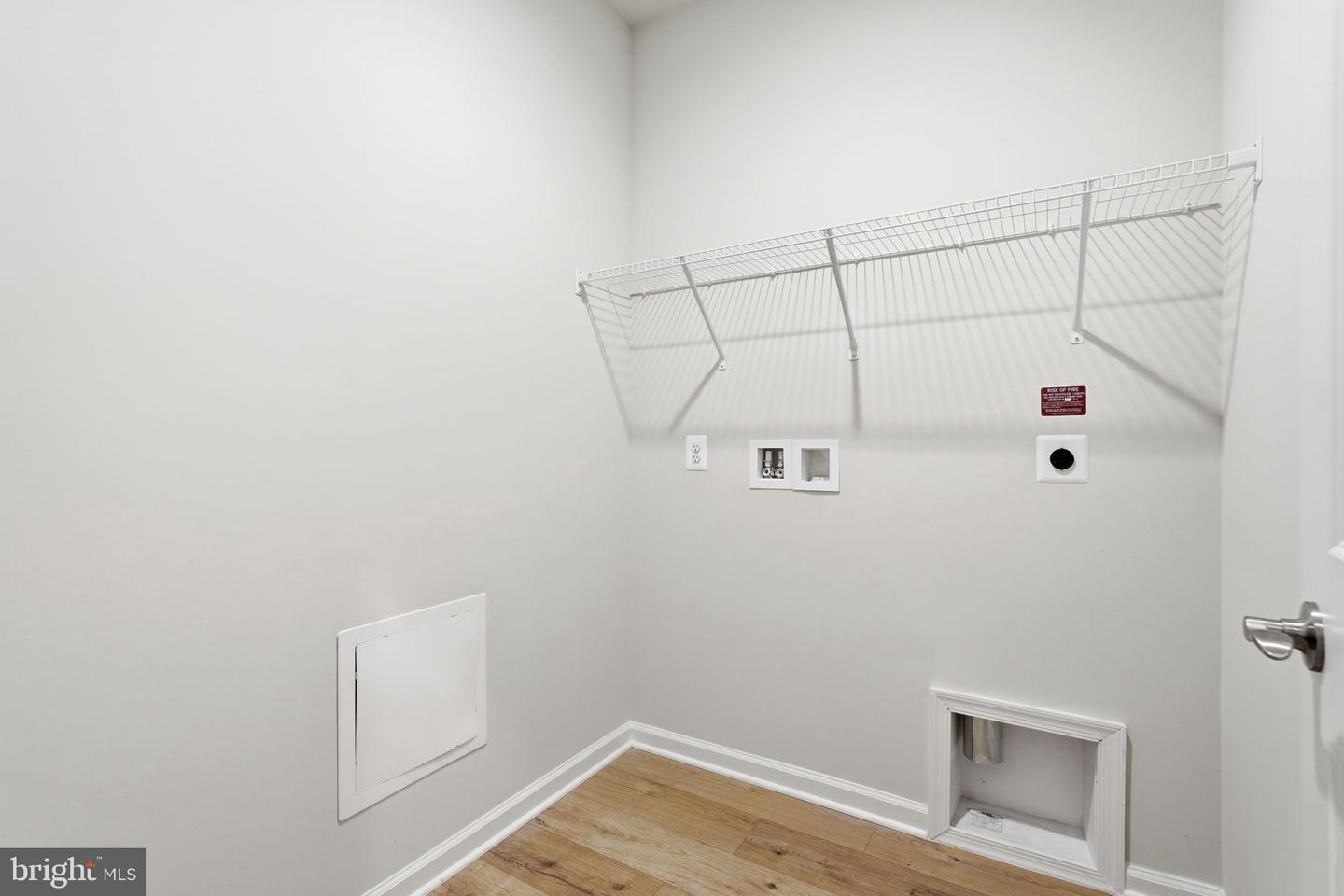 117 Castaway Pl Property Photo 18